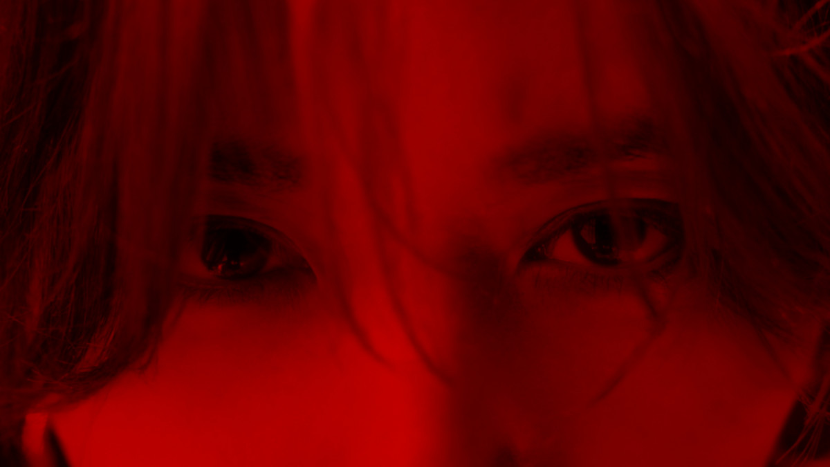 山田涼介、初ソロアルバムのリード曲「RED」MV公開 力強い