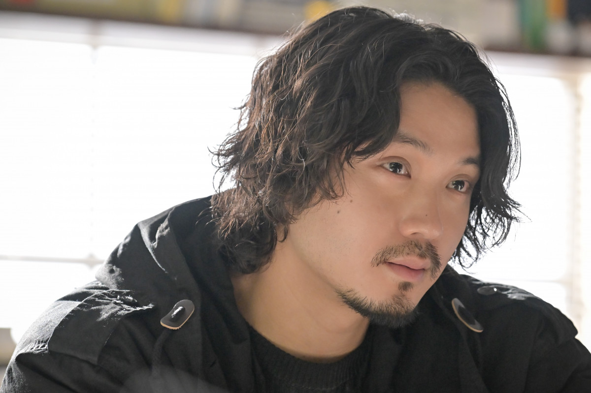 顔抜き派 画像・写真 | 絃瀬聡一にとって秋貞隆雄とは… 上司役の藤本隆宏から受けた刺激『クジャクのダンス、誰が見た？』 42枚目 | ORICON NEWS