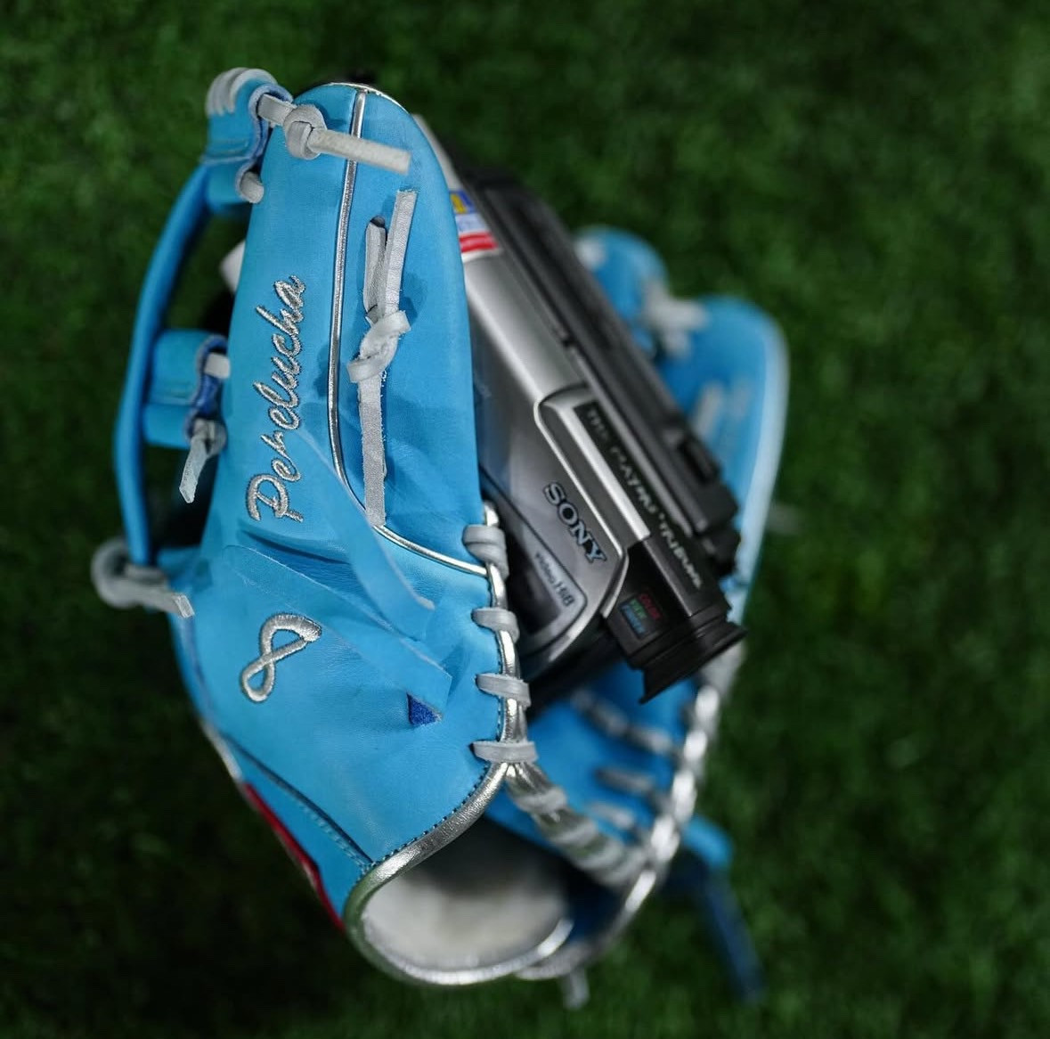 【殿堂級のお宝】キケヘルナンデス インスク入りサイングローブ ドジャース Yahoo!オークション - ロサンゼルスドジャース キケ ヘルナンデス #8