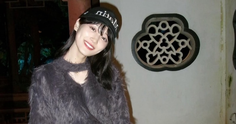 山下美月、太もものぞく“穴あき×ミニ”コーデ「たまらない彼女感」「レベルが高いです!!」
