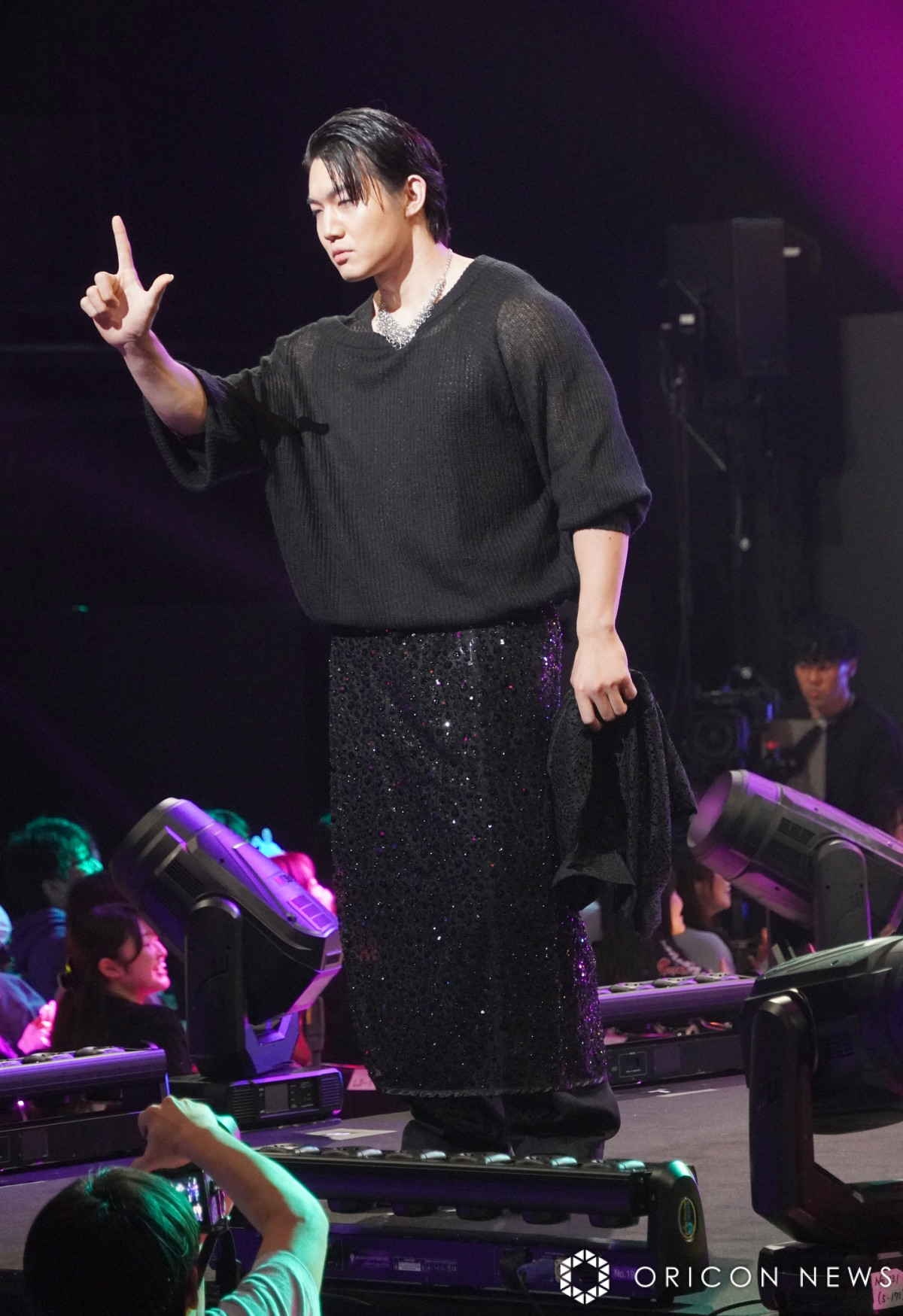 青木マッチョ、ランウェイ登場も鍛えすぎて失態？「アイドルの