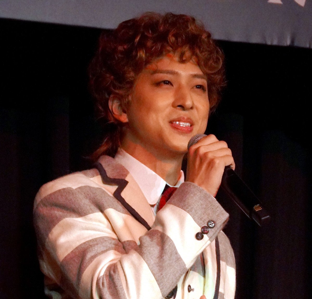 寺西拓人 シアターベア ミュージカル timelesz寺西拓人、名作ミュージカル出演も“巻き毛”が試練
