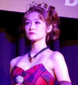 ~[WJw_X Iu @pCAx̐씭\ɓoꂵtN仓 (C)ORICON NewS inc. 