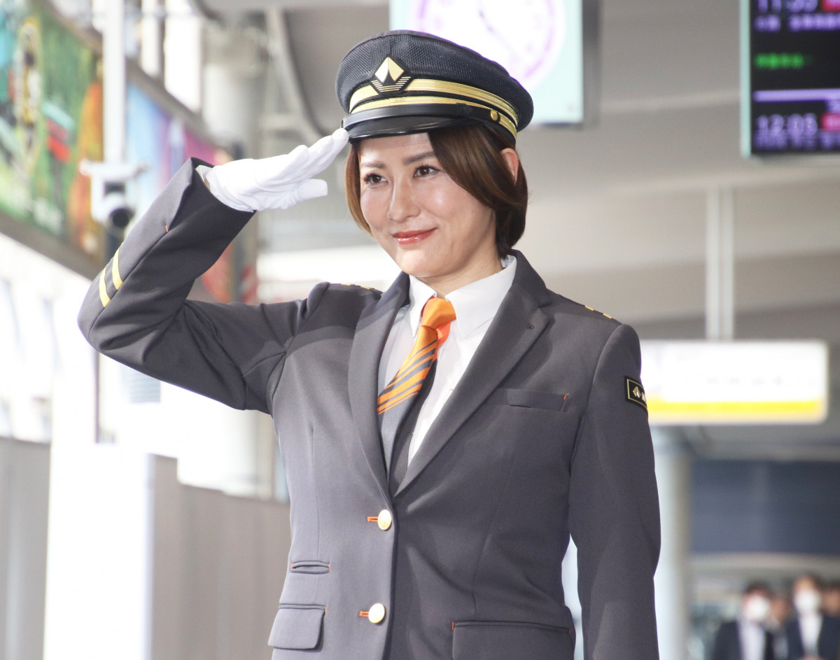 画像・写真 | 南海電鉄、32年ぶりに制服を一新 デザインは沿線・岸和田