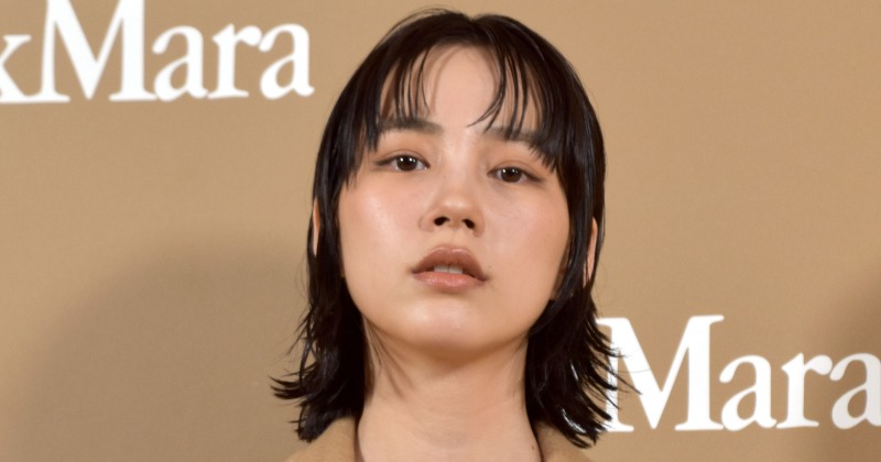 31歳・のん「高校生になりました」制服姿に反響「なんで歳取んないの!?」「違和感なし」