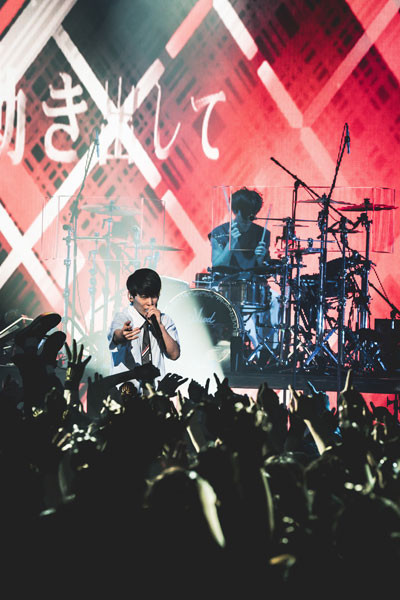UVERworld Photo:Shinsuke Tanoguchi 