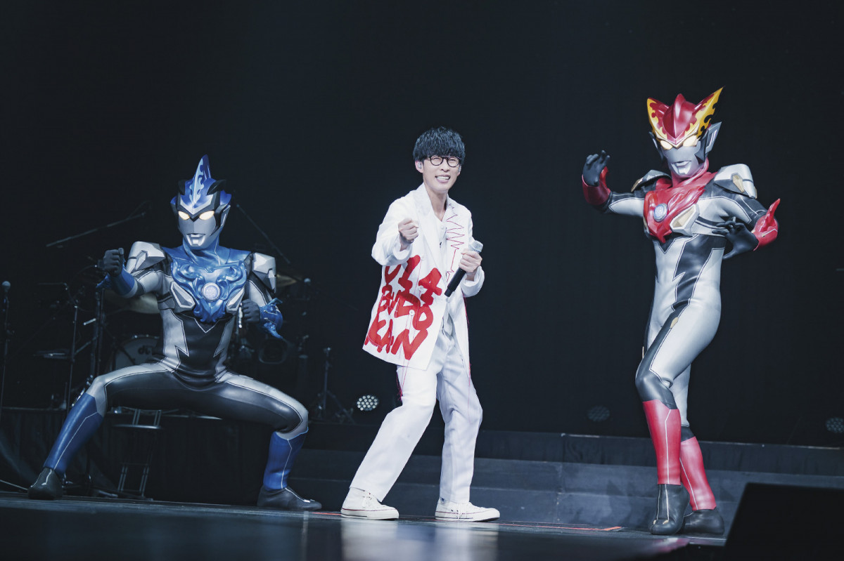 ウルトラマンカード　限定プロモ　オーイシマサヨシSSA ウルトラマンカード オーイシSSA限定プロモーションカード - メルカリ