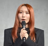 �w�V���E �E�G���� �u�����h�A���o�T�_�[���\��x�ɏo�Ȃ���YOASOBI�Eikura�iC�jORICON NewS inc. 