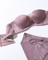 �X�g���b�v���X�u���uEveryday Essential Strapless Bra�v�̐V�F�umocha(���J)�v 