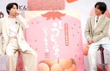 『丸亀うどーなつ』新商品＆新アンバサダー発表会に登壇した（左から）松村北斗、高橋海人 （C）ORICON NewS inc. 