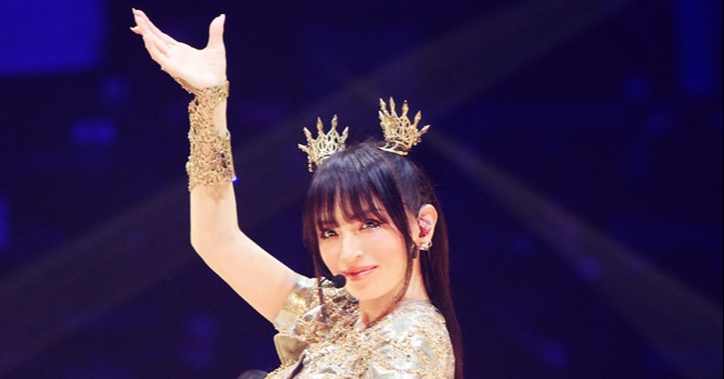 浜崎あゆみ ライブ写真 224枚 生写真 浜崎あゆみの2年越しのカウントダウンライブにファン歓喜