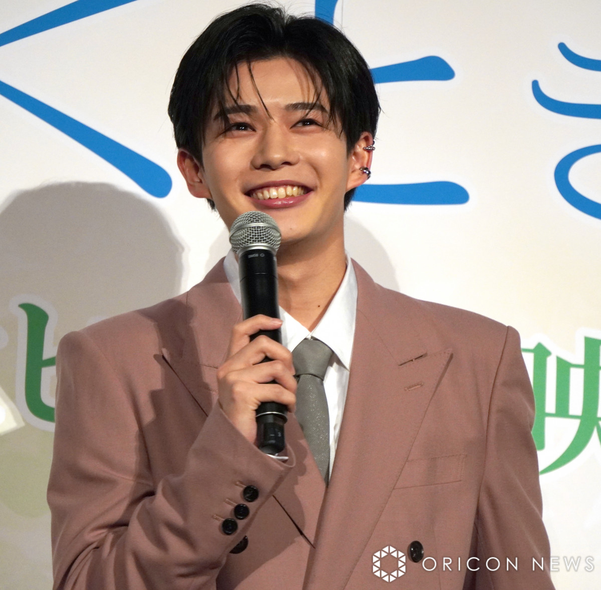 なにわ男子・長尾謙杜、主演映画をファンの横でお忍び鑑賞「ここに俺