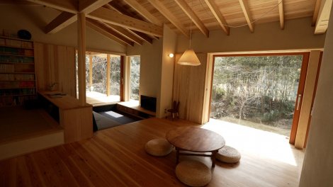 12�������w�Z�l�\�F �x��聁�_�C�j���O���̓Ǐ��X�y�[�X�B�iC�jMBS 