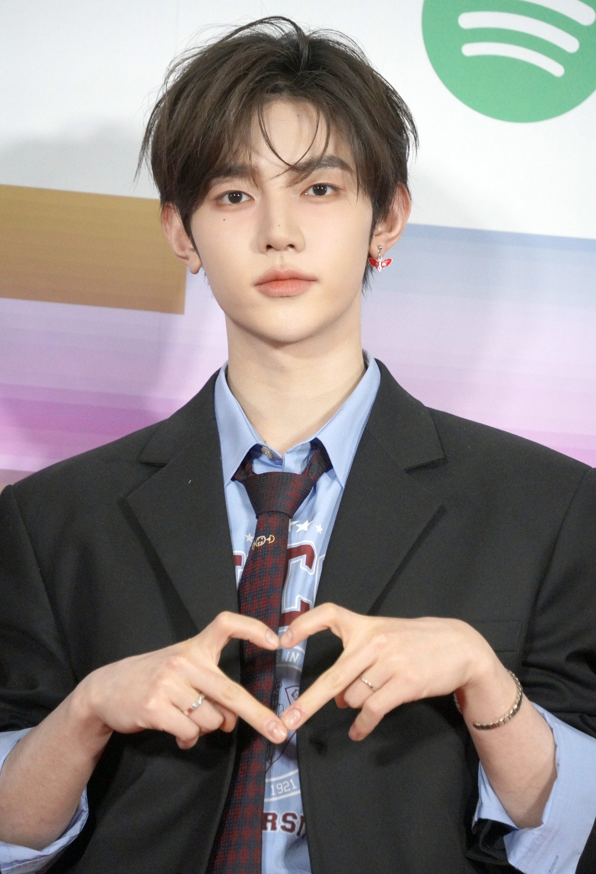 wINGALIVE gUNI-CONh in TOKYO DOMExbhJ[ybgɓoꂵZEROBASEONEEZHANG HAO (C)ORICON NewS inc. 