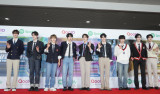 wINGALIVE gUNI-CONh in TOKYO DOMExbhJ[ybgɓoꂵZEROBASEONE()KIM GYU VINAKIM JI WOONGASEOK MATTHEWAHAN YU JINAZHANG HAOASUNG HAN BINAKIM TAE RAEARICKYAPARK GUN WOOK (C)ORICON NewS inc. 