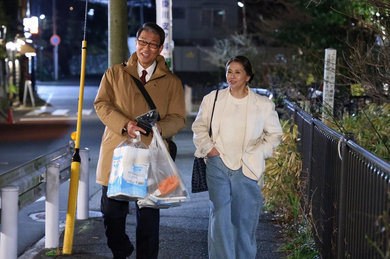 【新品ケース】 DVD 「最後から二番目の恋」 全13巻 小泉今日子 中井貴一 最後から二番目の恋 DVD-BOX〈6枚組〉 & 2012秋 スペシャル Amazon.