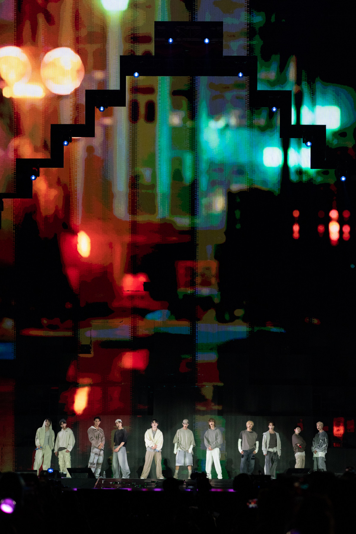 RT[gfwSEVENTEEN [RIGHT HERE] WORLD TOUR IN CINEMASxuLOVE, MONEY, FAME(feat. DJ Khaled)(C)2025 PLEDIS & HYBE. & CJ 4DPLEX Co., Ltd. 