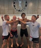 UFCtC҂̃AbVhEpg[W()Ɩxi(E)̃tFCXIt(摜͖xiX) 