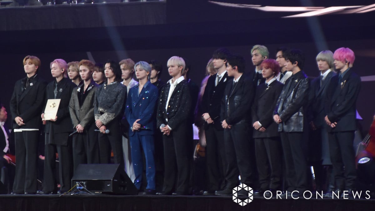 EBiDAN、Weiboの最注目グループ賞に輝く オーケストラをバックにパフォーマンス披露 | オリコンニュース（ORICON NEWS）