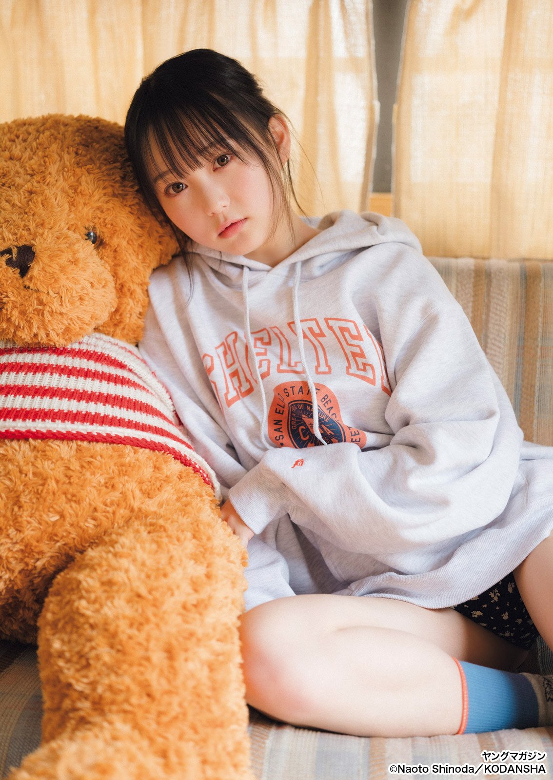 ヤングマガジン48号 夏井ちひろ サイン入りチェキ ヤングマガジン48号 夏井ちひろ サイン入りチェキ セーターをたくし