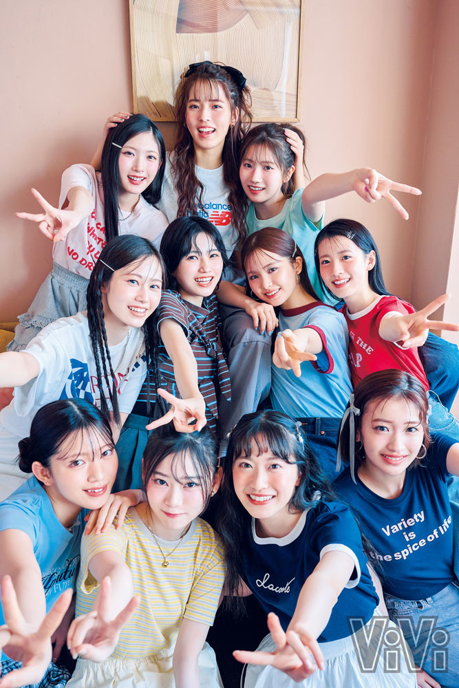 櫻坂46・三期生全員で『ViVi』登場 ユニット別で個性あふれるT