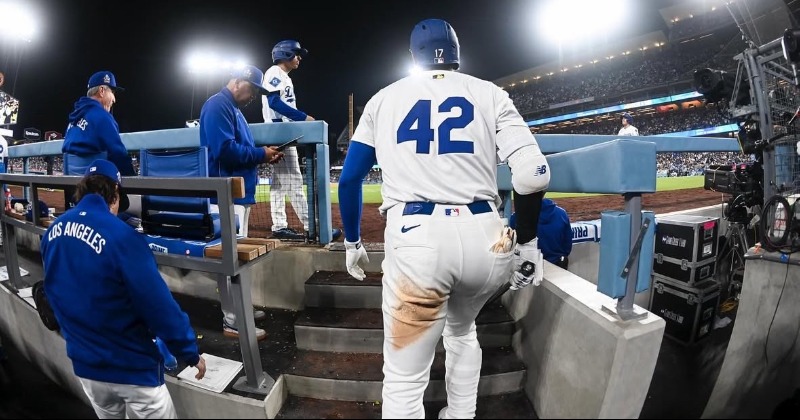 大谷翔平、インスタに背番号「42」のバックショット投稿 通算150盗塁達成の“瞬間”も「格好良く駆ける姿は本当に素敵」