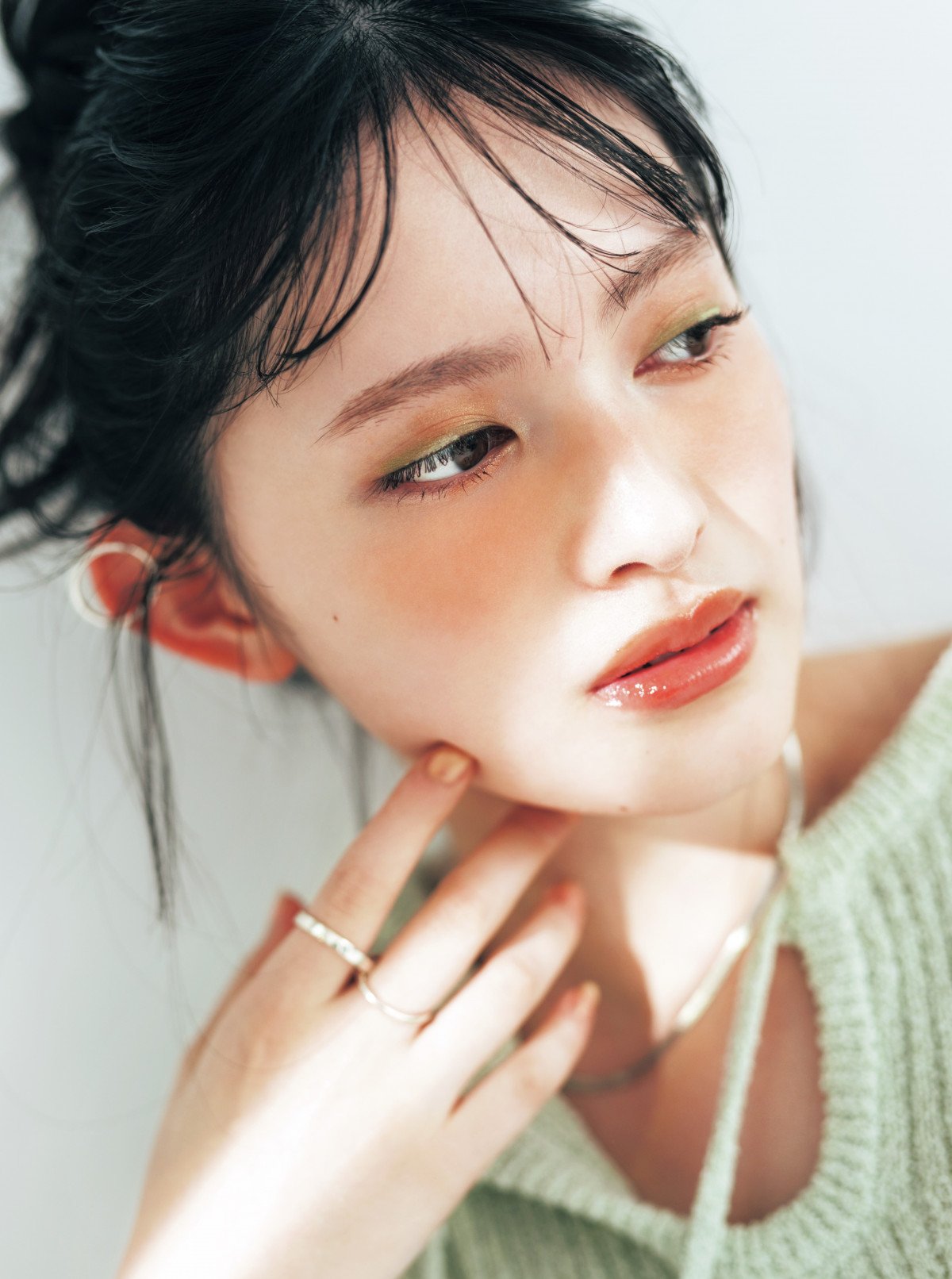 菅田愛貴、“最上級にかわいい”ビジュ披露 撮影裏ではスタッフも