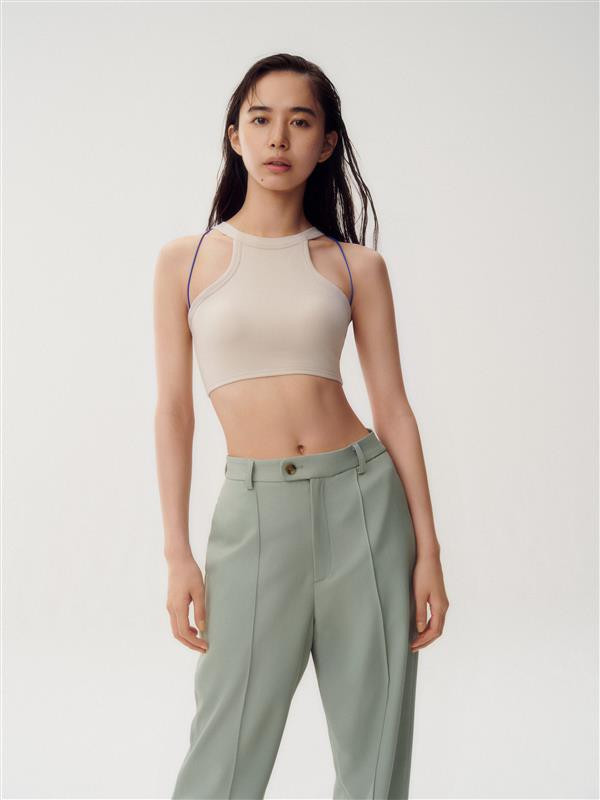 井桁 画像・写真 | 井桁弘恵“ブラトップ”をスタイリッシュに着こなす新