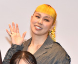 �f��w�Ԃ܂�܁x�̊����񍐃v���~�A���ʉ�ɎQ������AI (C)ORICON NewS inc. 