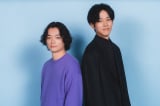 劇場アニメ『ひゃくえむ。』にW主演する（左から）染谷将太、松坂桃李 