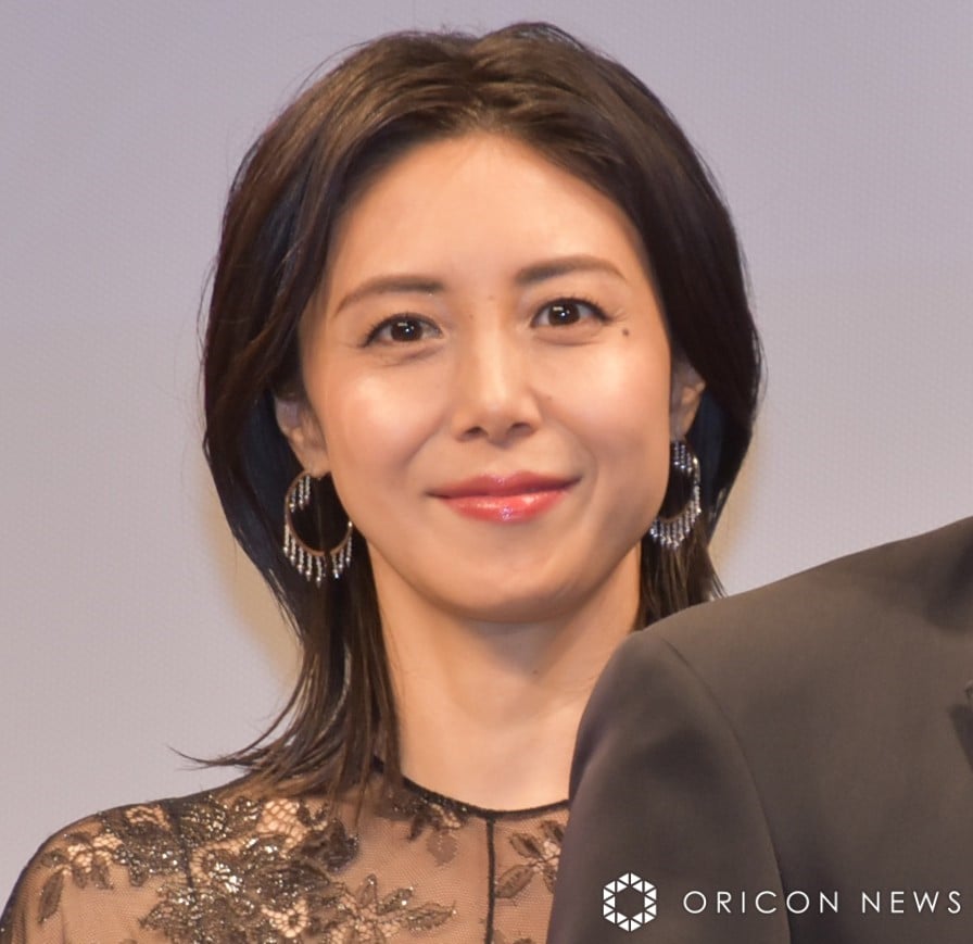 松嶋菜々子、久々“家族ショット”「こんな美男美女の食卓もある意味緊張