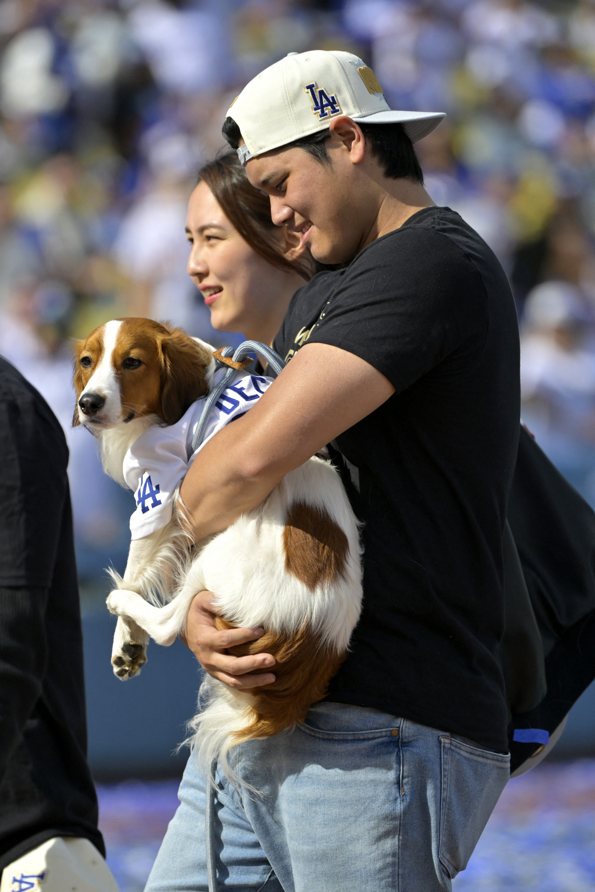 大谷翔平の愛犬・デコピンが異例の扱い！MLB公式Xのトップに