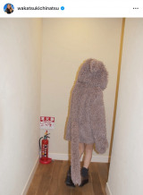 ��ΐ�āu�ŋߐ̂�iPhone�Ŏʐ^���B��̂����s���Ă�ƕ����� 15�N�O��iPhone���[�d������ 15�N�O�̎����Ɖ��ς������n���E�B��������v(�ʐ^�̓C���X�^�O���� @wakatsukichinatsu ���) 