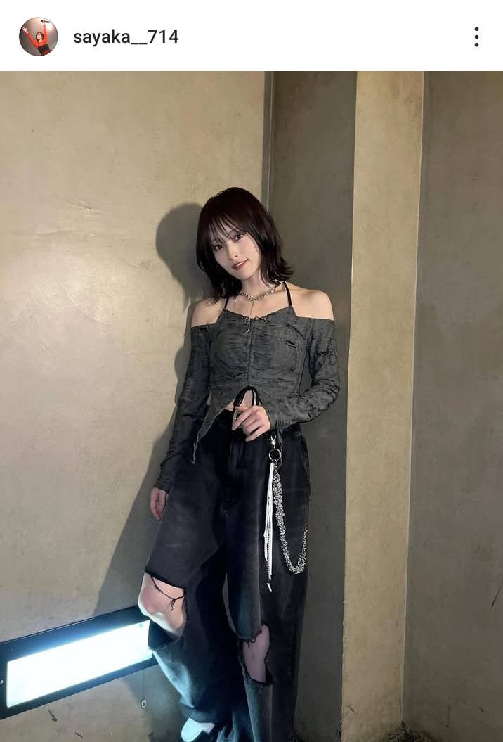 R{(ʐ^̓CX^O @sayaka__714 ) 