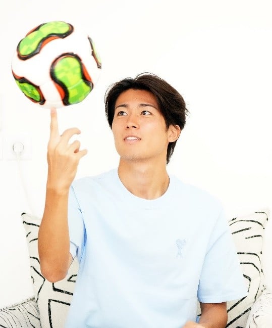 中村敬斗 フォトブック natural 直筆サイン入り サッカー　日本代表 Amazon.co.jp: 【Amazon.co.jp 限定】Natural サッカー日本代表