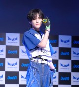 �f�r���[���\�L�҉�ɏo�Ȃ���aoen�E�D���iYUJU�j �iC�jORICON NewS inc. 