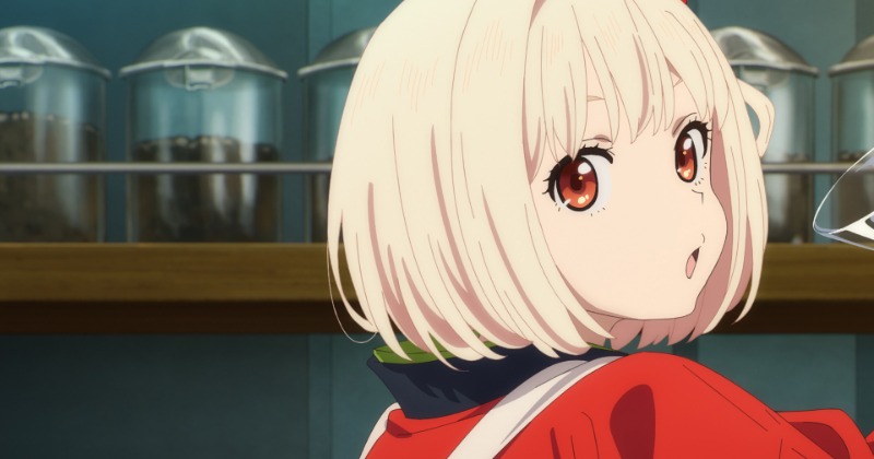 リコリコ』新作アニメの場面カット公開 働く千束＆笑顔全開のたきな