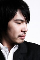 �w���l����L���O�I�[�W���[ �t�B�����E�R���T�[�g�x�ɏo������╔�� 