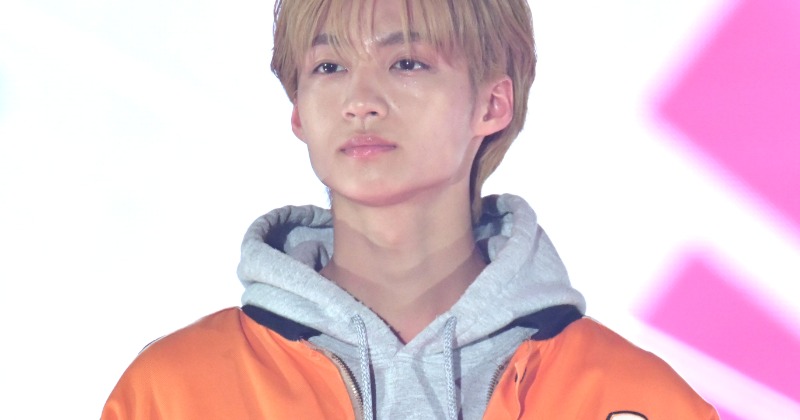 ガルアワ】ICEx志賀李玖、クールなモデル姿に歓声 “やんちゃかわいい