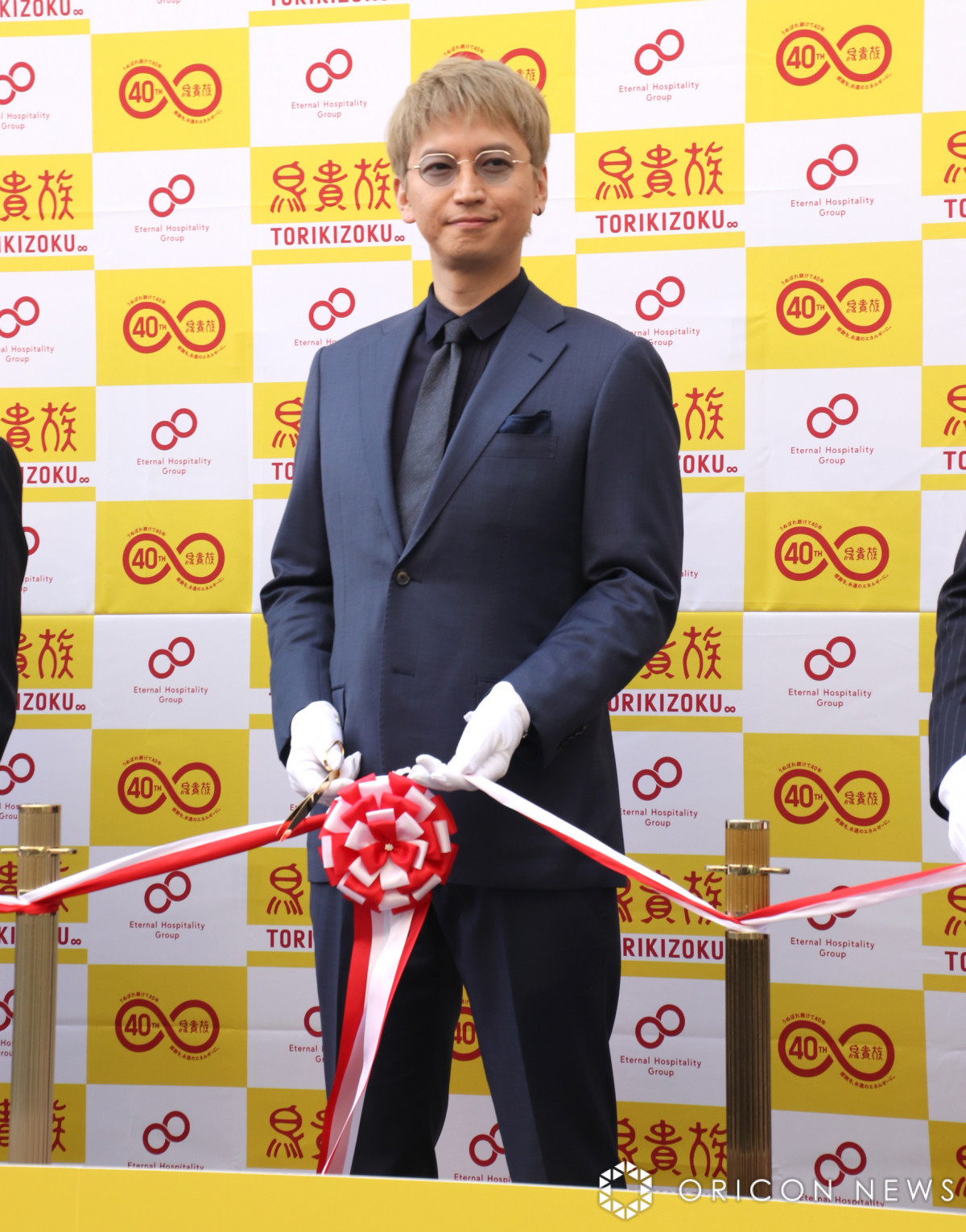 wM rX I[vjOZj[xɓodSUPER EIGHTEq` (C)ORICON NewS inc. 