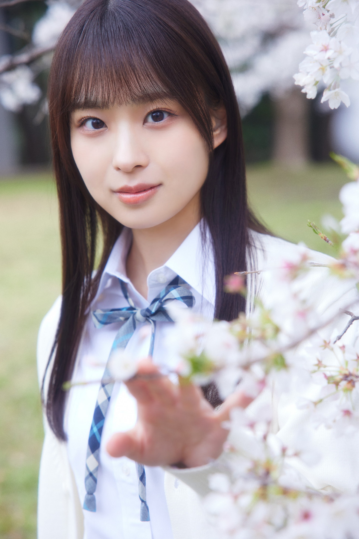 櫻坂46 佐藤愛桜　四期生お披露目制服　直筆サイン 櫻坂46 佐藤愛桜 四期生お披露目制服 生写真 直筆サイン ヨリ