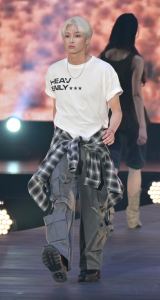 wRakuten GirlsAward 2025 SPRING/SUMMERxɏo{吶 (C)ORICON NewS inc. 