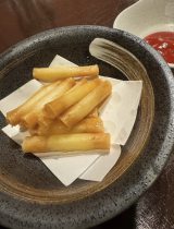 �u�����͋`���̕v�w�A�����W�܂��ĐH�����y���݂܂����v�i�ʐ^�́A�x�����݂̃u���O���j 