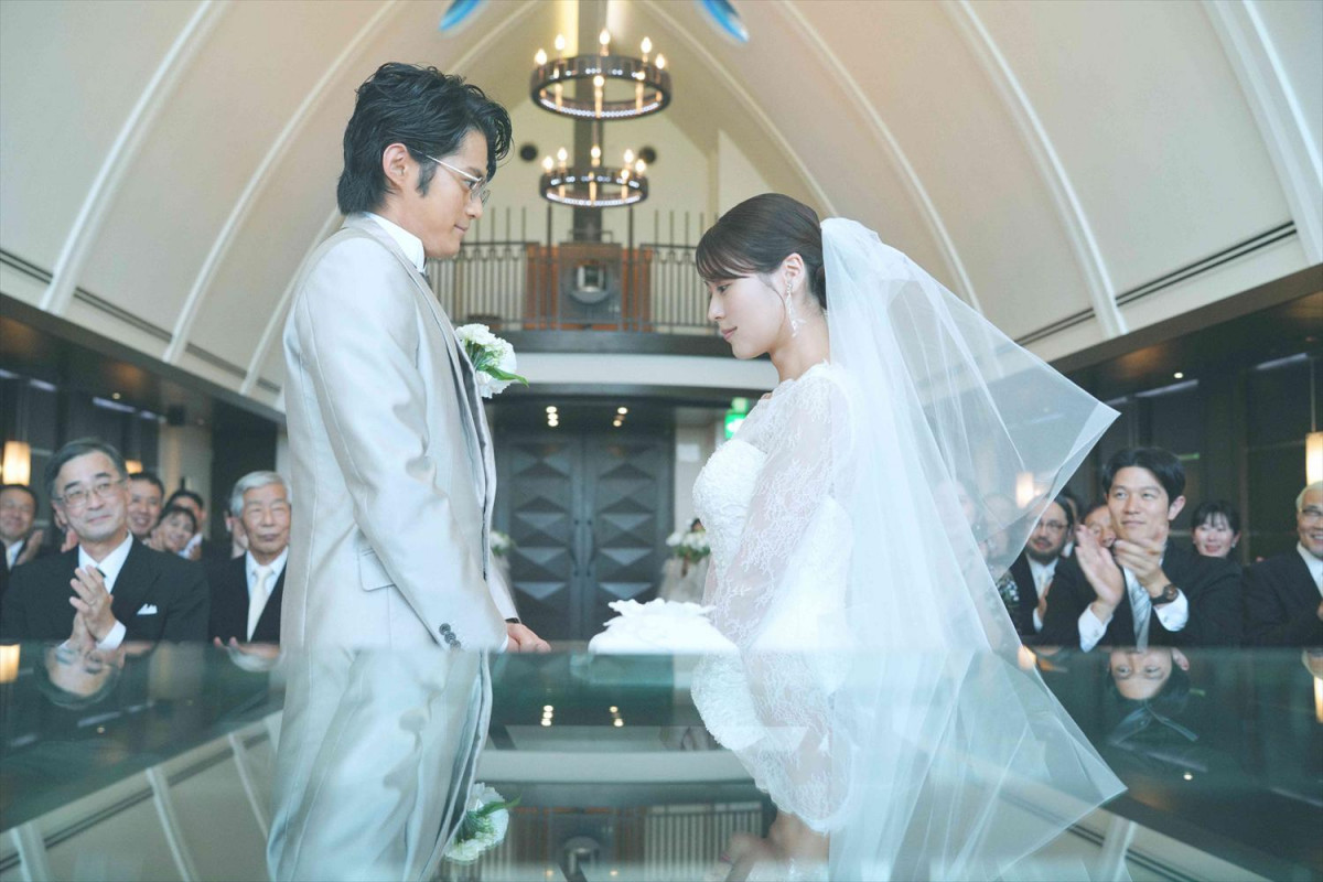 有村架純、ウェディングドレス姿披露 鈴木亮平らの心情滲む