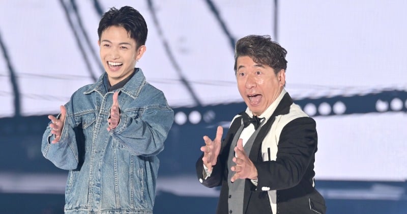 【ガルアワ】寺門ジモン、サプライズ登場に会場沸く 綱啓永と決めポーズ「や〜っ!」
