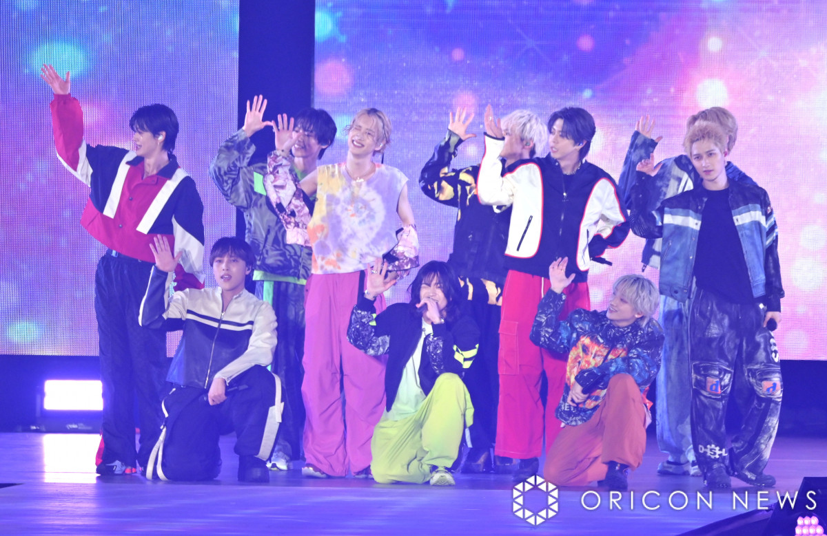 ガルアワ】BUDDiiS、大トリ登場に大歓声 10人ならでは多幸感あふれる