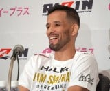 �yRIZIN�z�N���x���u�ŏI�I�ɔނ������̘r�̒��Ɏ��܂�v�Ί�ŏ����Ȍ��ʂ��A�s�[�� 