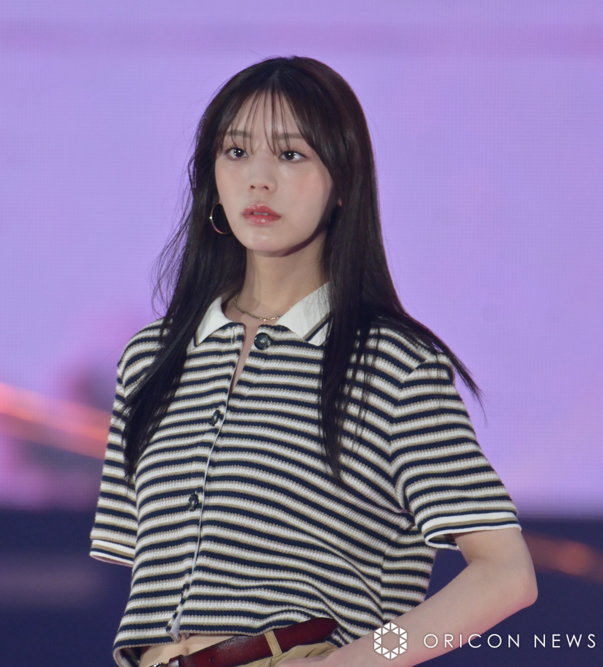 優貴香❀❅*°☆彡様　ご確認用 ガルアワ】貴島明日香、美ウエストをチラ見せ 涼しげにランウェイ