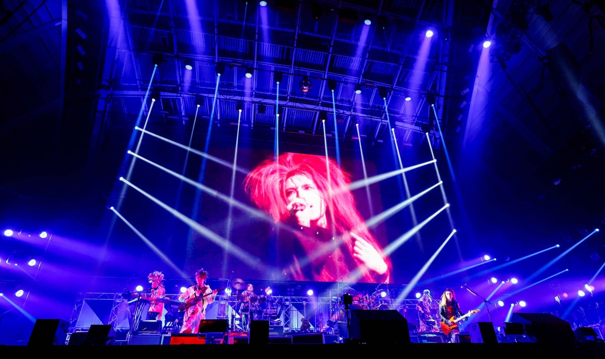 X JAPAN・PATAが“イエローハート”弾くシーンも hide with Spread