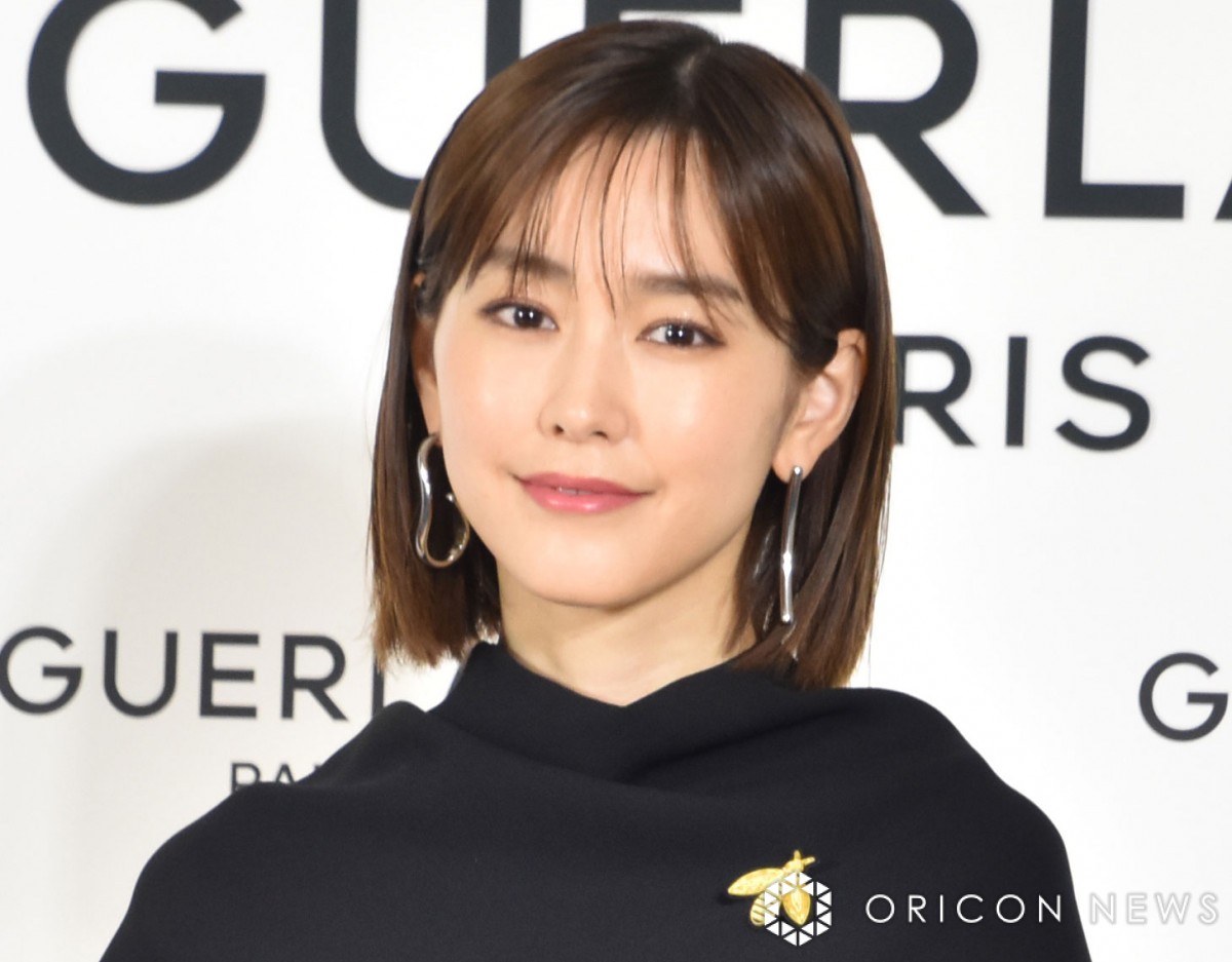 桐谷美玲 最新 桐谷美玲、太もも全開ミニ＆“久々ロングヘア”公開に「20代の時と全然変わらない」「脚キレイ～！」絶賛の声 | ORICON NEWS